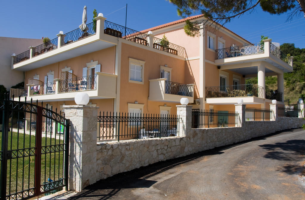 Lazaratos Hotel Kouvalata Exterior foto